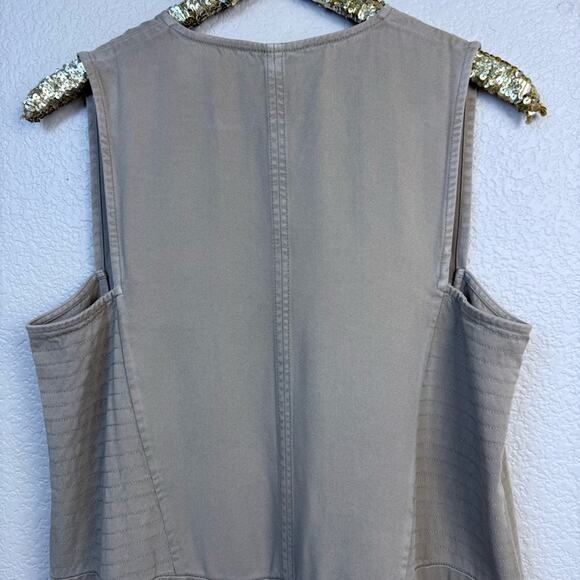 Everlane • The Tencel V-Neck Dress - Picture 12 of 13